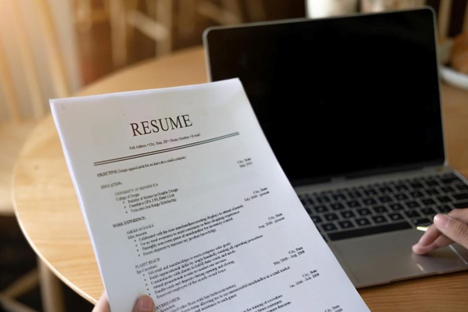 contoh resume HR